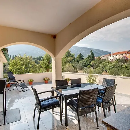 Apartamento With Parking Space Nerezine, Losinj - 12149 *
